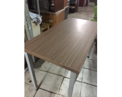 THANH LÝ BÀN LÀM VIỆC CHÂN SẮT 4 TRỤ 120x60